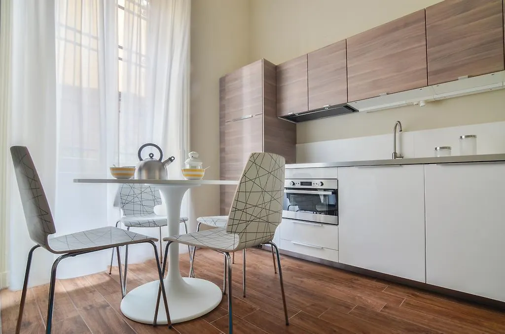 Milano Charme Suite 0*,